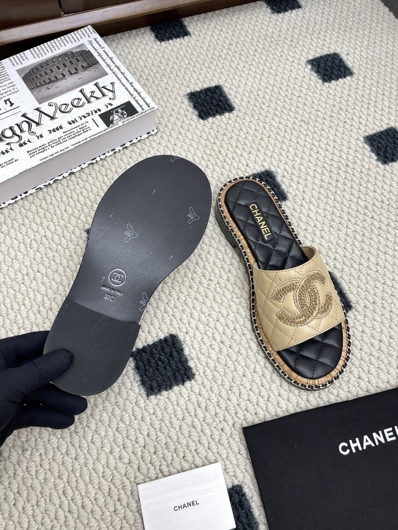 Ch**el slippers